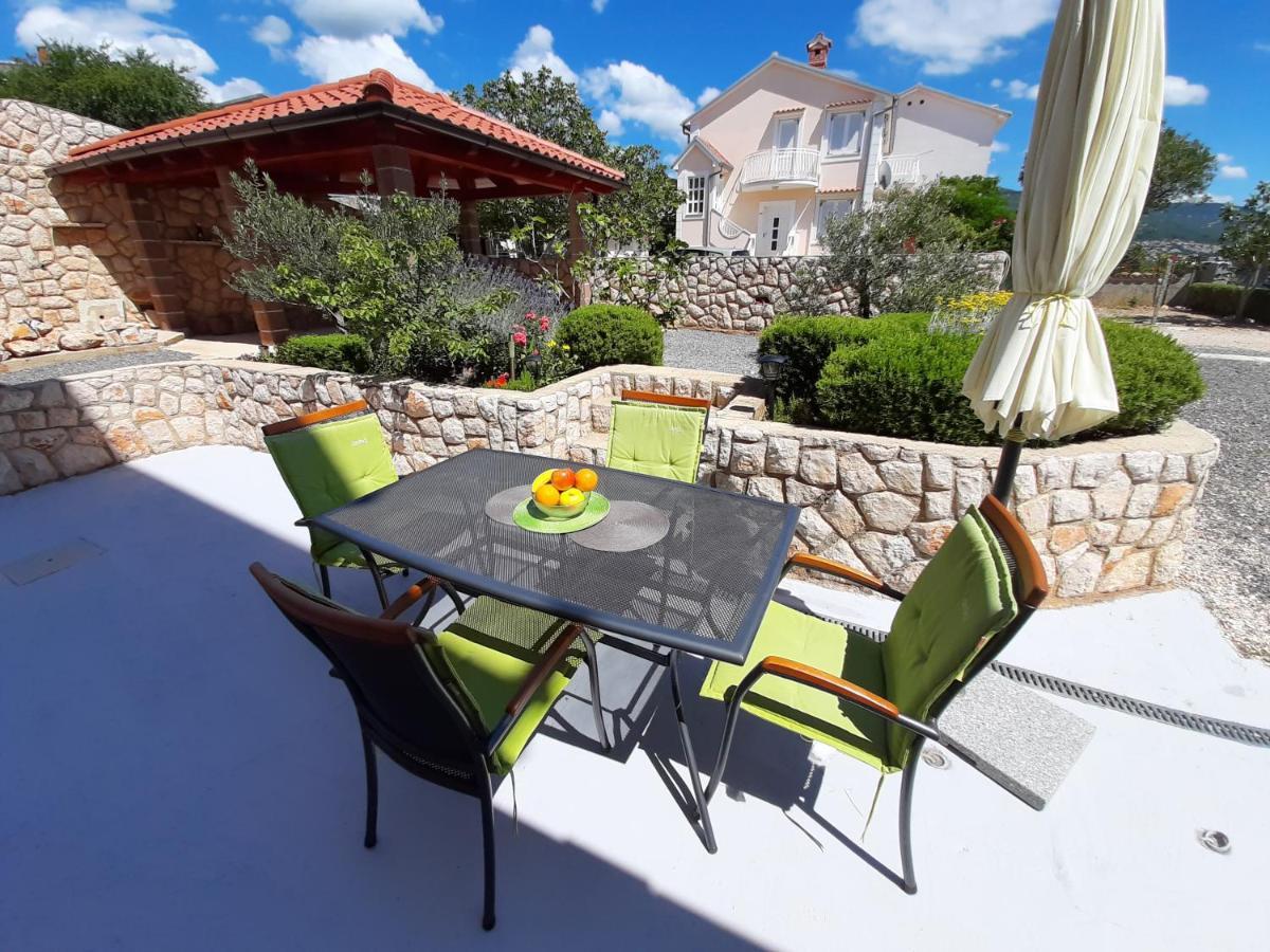 Apartments Pavelic Novi Vinodolski Bagian luar foto