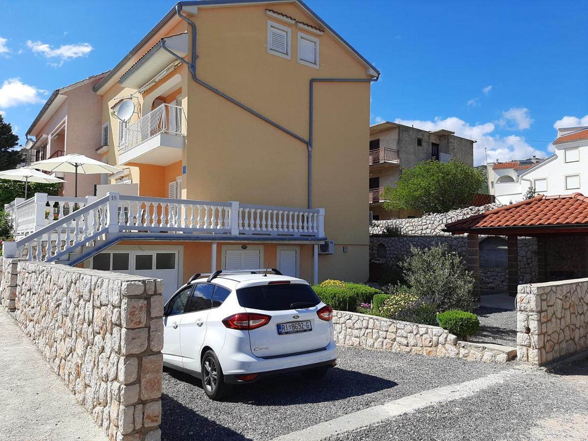 Apartments Pavelic Novi Vinodolski Bagian luar foto
