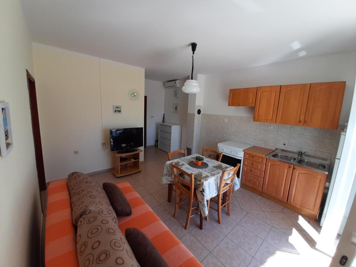 Apartments Pavelic Novi Vinodolski Bagian luar foto